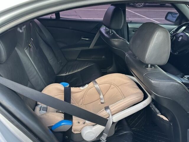 Серый БМВ 5 Серия, объемом двигателя 3 л и пробегом 317 тыс. км за 7800 $, фото 3 на Automoto.ua