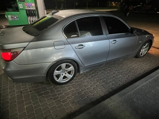 Серый БМВ 5 Серия, объемом двигателя 3 л и пробегом 368 тыс. км за 4100 $, фото 4 на Automoto.ua