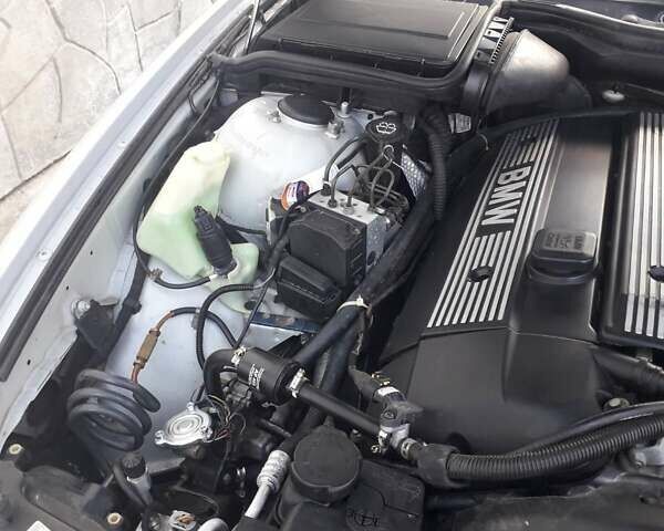Сірий БМВ 5 Серія, об'ємом двигуна 2.17 л та пробігом 300 тис. км за 6500 $, фото 9 на Automoto.ua