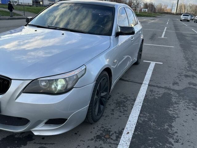 Серый БМВ 5 Серия, объемом двигателя 3 л и пробегом 317 тыс. км за 7800 $, фото 4 на Automoto.ua