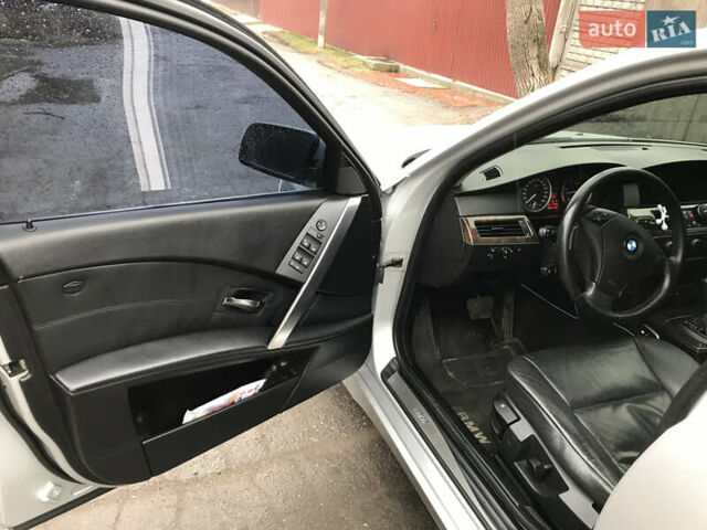 Серый БМВ 5 Серия, объемом двигателя 3 л и пробегом 400 тыс. км за 7500 $, фото 12 на Automoto.ua