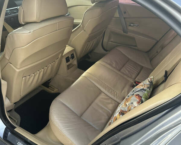 Серый БМВ 5 Серия, объемом двигателя 2.99 л и пробегом 210 тыс. км за 8300 $, фото 5 на Automoto.ua