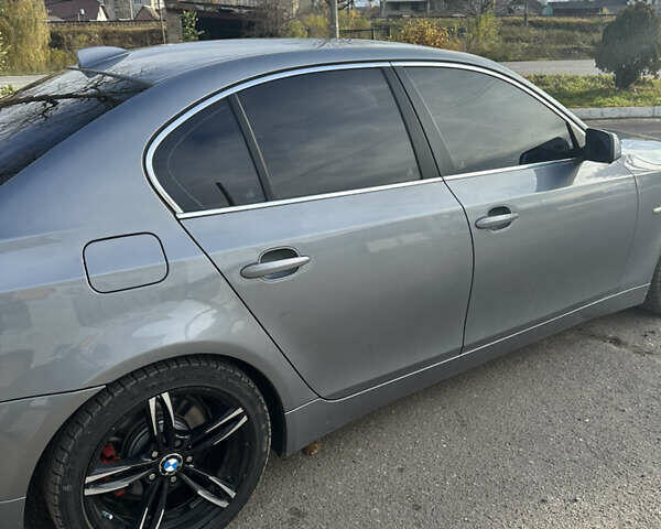 Серый БМВ 5 Серия, объемом двигателя 2.99 л и пробегом 210 тыс. км за 8300 $, фото 2 на Automoto.ua