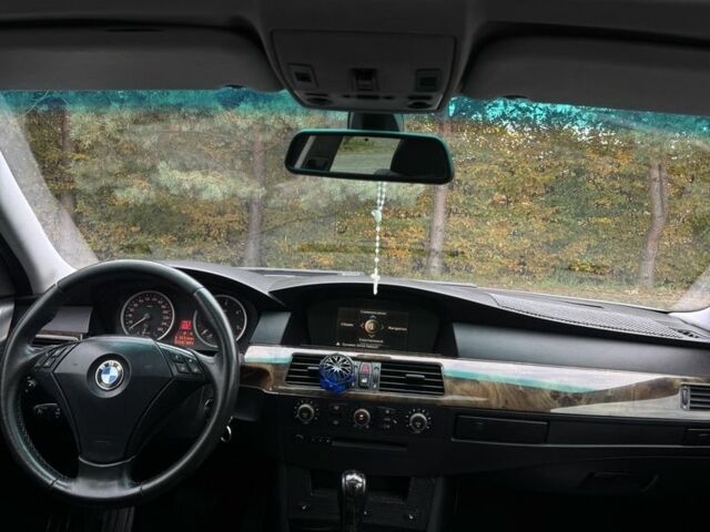 Серый БМВ 5 Серия, объемом двигателя 3 л и пробегом 311 тыс. км за 7700 $, фото 11 на Automoto.ua