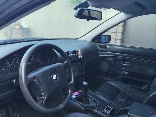 Серый БМВ 5 Серия, объемом двигателя 2.5 л и пробегом 500 тыс. км за 5500 $, фото 7 на Automoto.ua