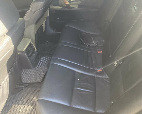 Серый БМВ 5 Серия, объемом двигателя 2.99 л и пробегом 381 тыс. км за 7850 $, фото 13 на Automoto.ua