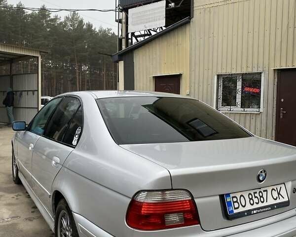 Серый БМВ 5 Серия, объемом двигателя 3 л и пробегом 440 тыс. км за 5399 $, фото 5 на Automoto.ua