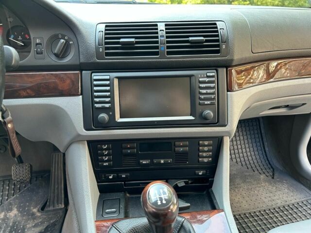 Серый БМВ 5 Серия, объемом двигателя 2.5 л и пробегом 322 тыс. км за 6500 $, фото 8 на Automoto.ua