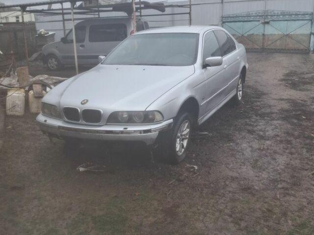 Серый БМВ 5 Серия, объемом двигателя 2 л и пробегом 45 тыс. км за 2000 $, фото 3 на Automoto.ua