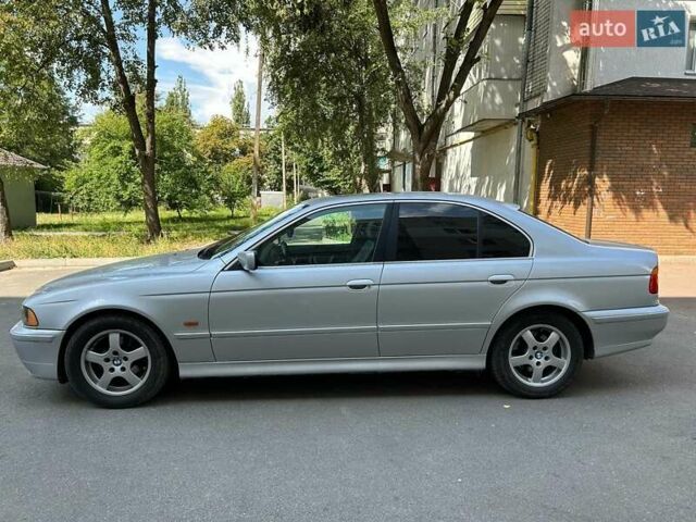 Серый БМВ 5 Серия, объемом двигателя 2.49 л и пробегом 320 тыс. км за 5850 $, фото 6 на Automoto.ua