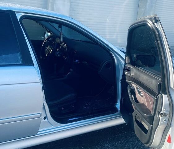 Серый БМВ 5 Серия, объемом двигателя 2.5 л и пробегом 401 тыс. км за 4600 $, фото 6 на Automoto.ua