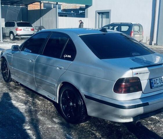 Серый БМВ 5 Серия, объемом двигателя 2.5 л и пробегом 401 тыс. км за 4600 $, фото 3 на Automoto.ua