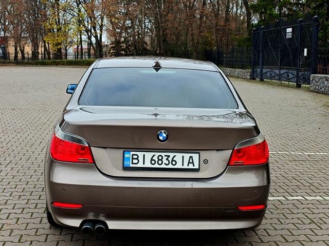 Серый БМВ 5 Серия, объемом двигателя 3 л и пробегом 282 тыс. км за 9000 $, фото 3 на Automoto.ua