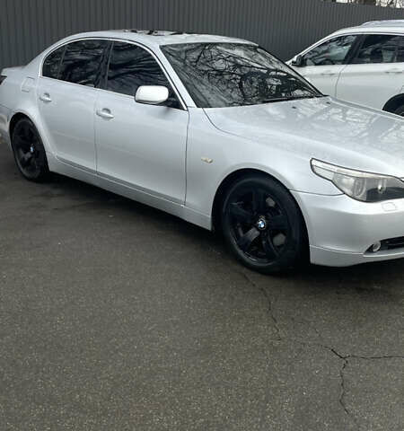 Серый БМВ 5 Серия, объемом двигателя 3 л и пробегом 400 тыс. км за 7500 $, фото 3 на Automoto.ua