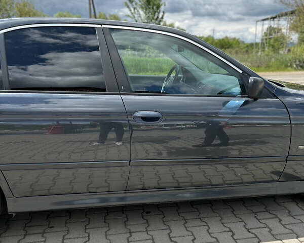 Серый БМВ 5 Серия, объемом двигателя 2.5 л и пробегом 350 тыс. км за 5900 $, фото 6 на Automoto.ua