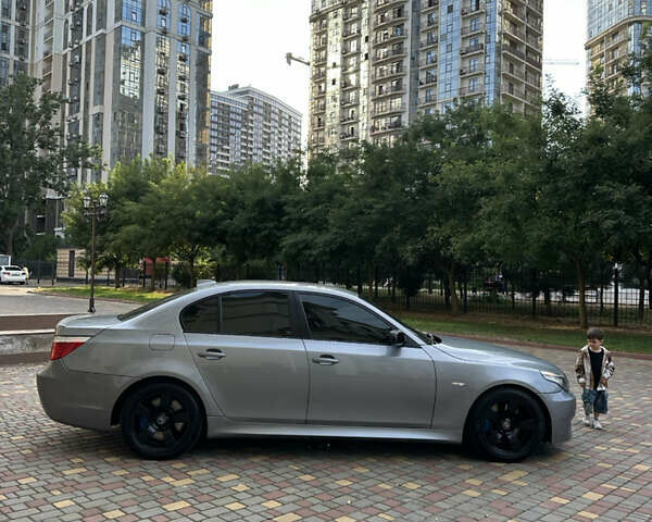 Серый БМВ 5 Серия, объемом двигателя 4.4 л и пробегом 260 тыс. км за 9500 $, фото 8 на Automoto.ua