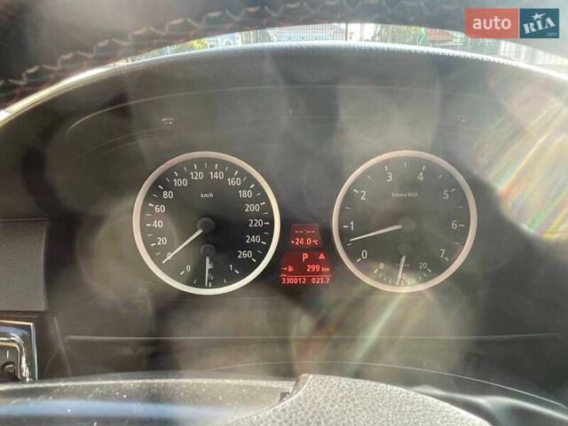 Серый БМВ 5 Серия, объемом двигателя 3 л и пробегом 330 тыс. км за 7000 $, фото 2 на Automoto.ua