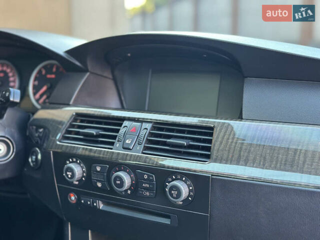 Серый БМВ 5 Серия, объемом двигателя 3 л и пробегом 297 тыс. км за 11000 $, фото 24 на Automoto.ua