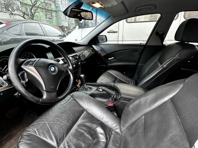 Серый БМВ 5 Серия, объемом двигателя 4.4 л и пробегом 318 тыс. км за 9999 $, фото 13 на Automoto.ua