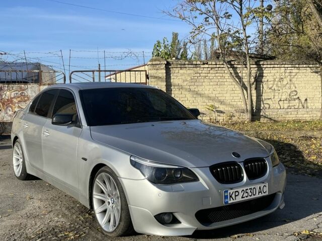 БМВ 5 Серия 2004 в Запорожье на Automoto.ua Серый БМВ 5 Серия, объемом двигателя 0 л и пробегом 355 тыс. км за 9600 $, фото 2 на Automoto.ua