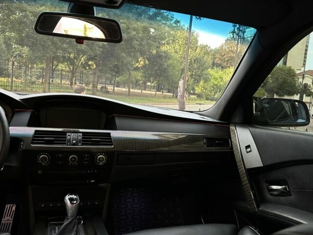 Серый БМВ 5 Серия, объемом двигателя 4.5 л и пробегом 260 тыс. км за 9500 $, фото 18 на Automoto.ua