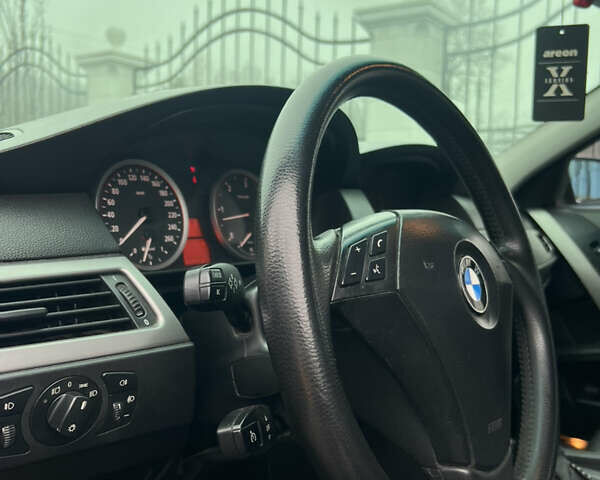 Серый БМВ 5 Серия, объемом двигателя 2.5 л и пробегом 336 тыс. км за 7300 $, фото 12 на Automoto.ua