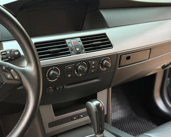 Серый БМВ 5 Серия, объемом двигателя 2.5 л и пробегом 336 тыс. км за 7750 $, фото 27 на Automoto.ua