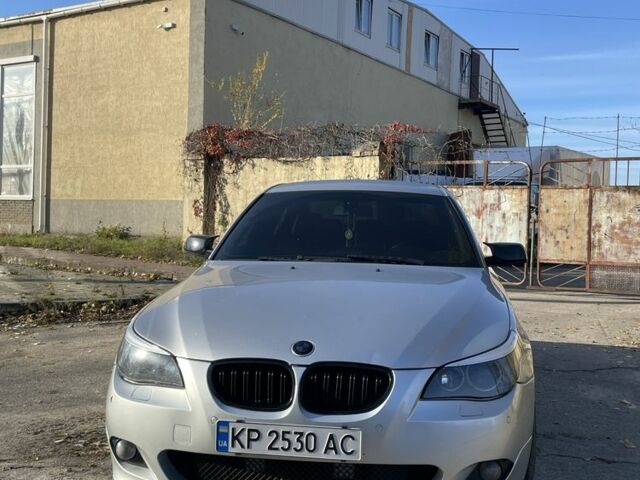 БМВ 5 Серия 2004 в Запорожье на Automoto.ua Серый БМВ 5 Серия, объемом двигателя 0 л и пробегом 355 тыс. км за 9600 $, фото 1 на Automoto.ua