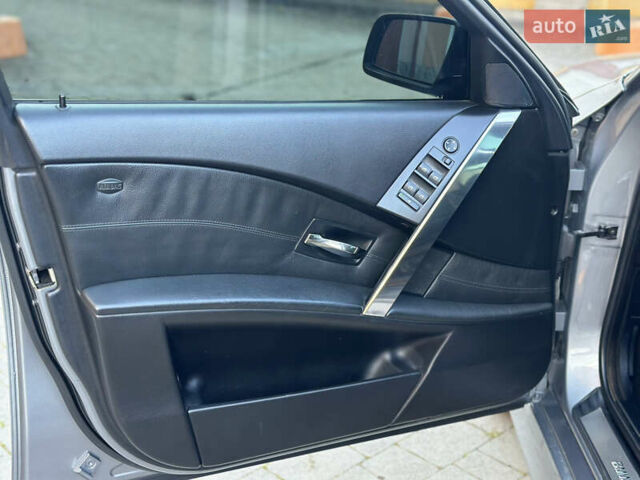 Серый БМВ 5 Серия, объемом двигателя 3 л и пробегом 297 тыс. км за 11000 $, фото 15 на Automoto.ua