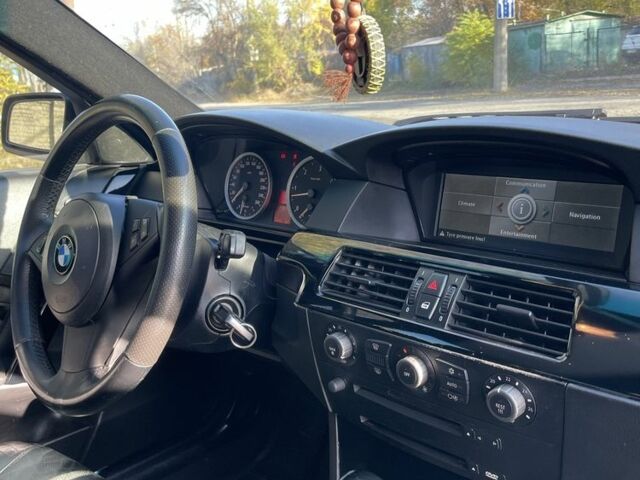 БМВ 5 Серия 2004 в Запорожье на Automoto.ua Серый БМВ 5 Серия, объемом двигателя 0 л и пробегом 355 тыс. км за 9600 $, фото 7 на Automoto.ua