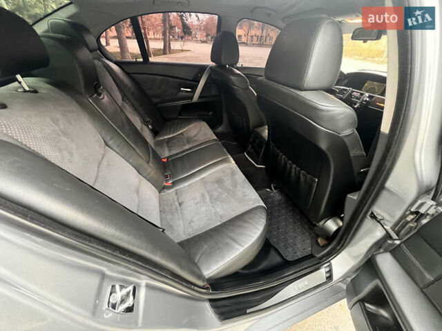 Серый БМВ 5 Серия, объемом двигателя 3 л и пробегом 245 тыс. км за 8400 $, фото 11 на Automoto.ua