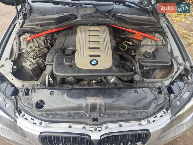 Серый БМВ 5 Серия, объемом двигателя 3 л и пробегом 387 тыс. км за 6400 $, фото 7 на Automoto.ua