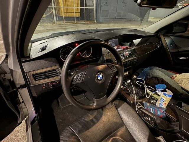 Серый БМВ 5 Серия, объемом двигателя 2.5 л и пробегом 280 тыс. км за 4499 $, фото 4 на Automoto.ua