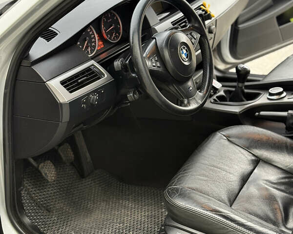 Сірий БМВ 5 Серія, об'ємом двигуна 3 л та пробігом 330 тис. км за 9400 $, фото 16 на Automoto.ua