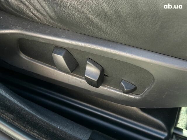 Серый БМВ 5 Серия, объемом двигателя 2.5 л и пробегом 201 тыс. км за 8490 $, фото 23 на Automoto.ua