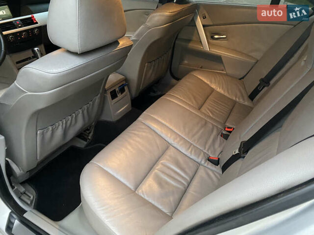 Серый БМВ 5 Серия, объемом двигателя 3 л и пробегом 338 тыс. км за 8100 $, фото 21 на Automoto.ua