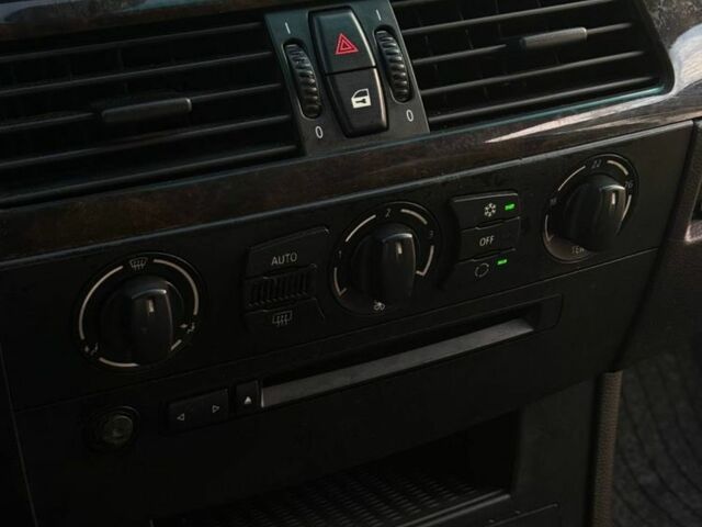 Серый БМВ 5 Серия, объемом двигателя 3 л и пробегом 350 тыс. км за 5700 $, фото 17 на Automoto.ua