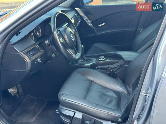 Серый БМВ 5 Серия, объемом двигателя 3 л и пробегом 297 тыс. км за 11000 $, фото 12 на Automoto.ua
