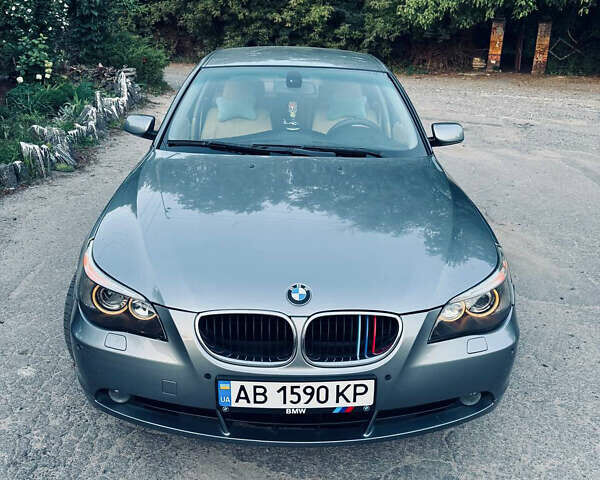 Серый БМВ 5 Серия, объемом двигателя 2.99 л и пробегом 327 тыс. км за 8999 $, фото 1 на Automoto.ua