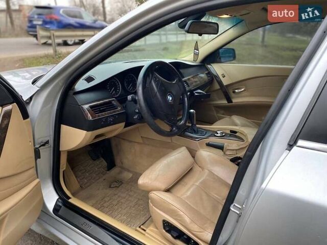 Серый БМВ 5 Серия, объемом двигателя 3 л и пробегом 450 тыс. км за 6000 $, фото 5 на Automoto.ua