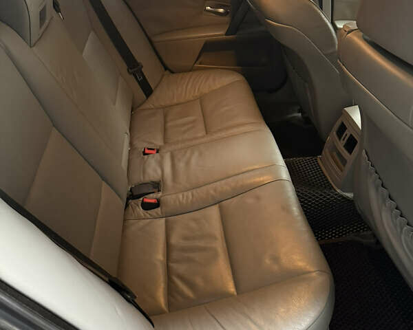 Сірий БМВ 5 Серія, об'ємом двигуна 3 л та пробігом 373 тис. км за 7799 $, фото 12 на Automoto.ua