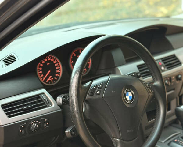 Серый БМВ 5 Серия, объемом двигателя 2.5 л и пробегом 336 тыс. км за 7750 $, фото 26 на Automoto.ua