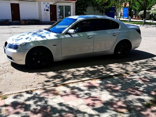 Серый БМВ 5 Серия, объемом двигателя 2.5 л и пробегом 371 тыс. км за 7500 $, фото 1 на Automoto.ua