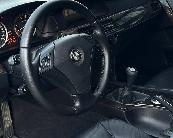 Серый БМВ 5 Серия, объемом двигателя 2.2 л и пробегом 302 тыс. км за 6600 $, фото 11 на Automoto.ua