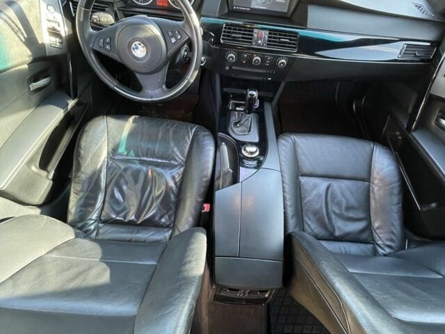 БМВ 5 Серия 2004 в Запорожье на Automoto.ua Серый БМВ 5 Серия, объемом двигателя 0 л и пробегом 355 тыс. км за 9600 $, фото 6 на Automoto.ua