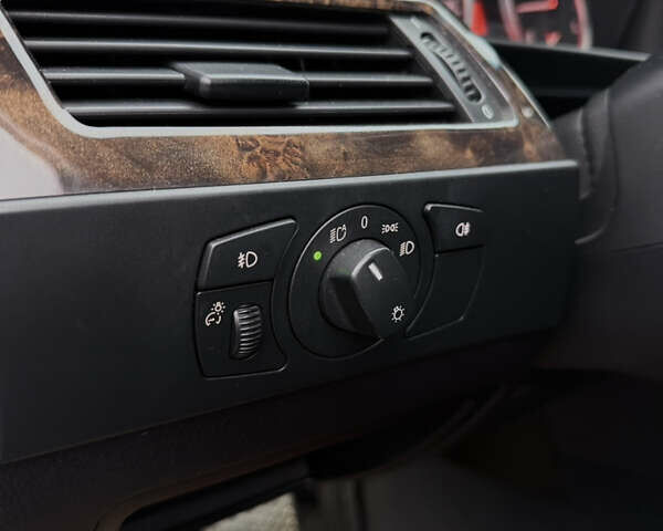 Сірий БМВ 5 Серія, об'ємом двигуна 2.99 л та пробігом 397 тис. км за 10500 $, фото 24 на Automoto.ua