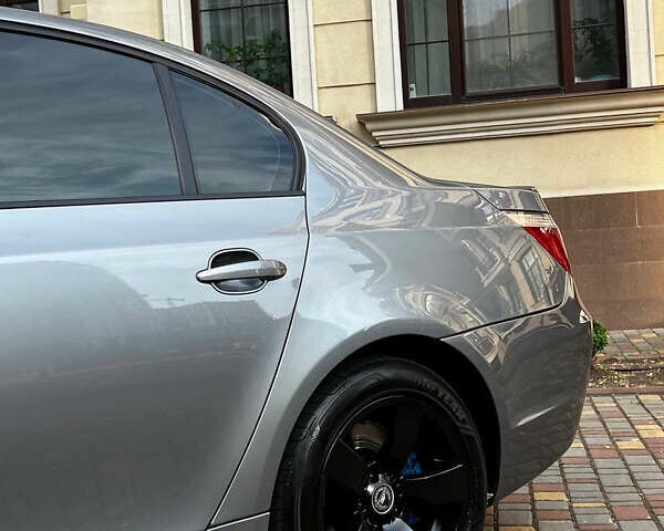 Серый БМВ 5 Серия, объемом двигателя 4.4 л и пробегом 260 тыс. км за 9500 $, фото 24 на Automoto.ua