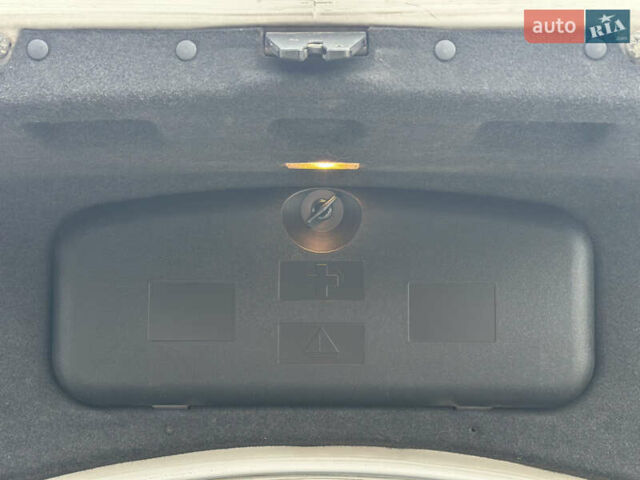 Сірий БМВ 5 Серія, об'ємом двигуна 3 л та пробігом 341 тис. км за 8300 $, фото 15 на Automoto.ua