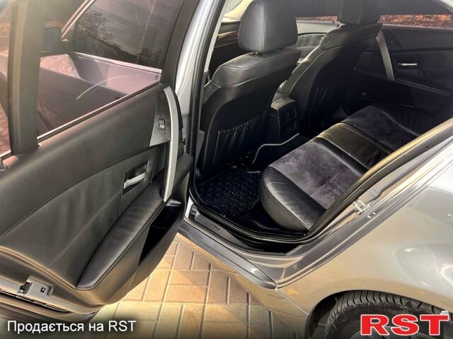 Серый БМВ 5 Серия, объемом двигателя 3 л и пробегом 245 тыс. км за 8500 $, фото 7 на Automoto.ua