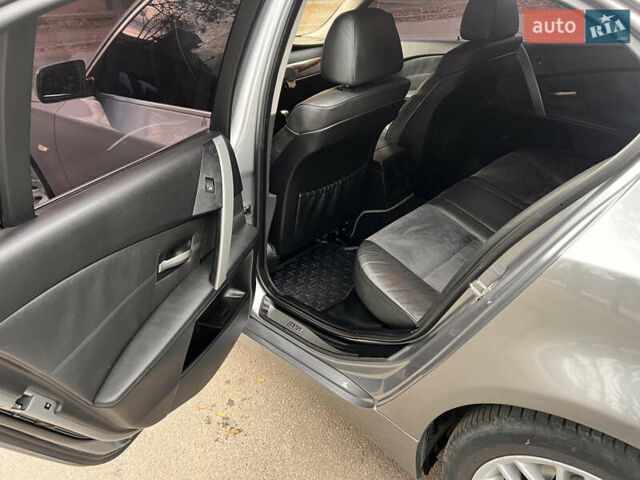 Серый БМВ 5 Серия, объемом двигателя 3 л и пробегом 245 тыс. км за 8400 $, фото 8 на Automoto.ua